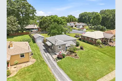 423 Indiana Ave, Farrell, PA 16121 - Photo 22