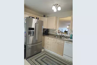 206 Hillvue Drive, Seven Fields Boro, PA 16046 - Photo 4