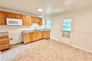 360 Crestwood Dr, Union Township, PA 16101 - Photo 4