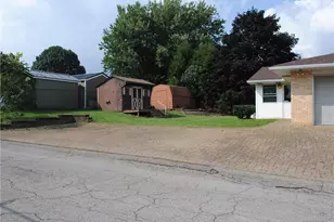 500 Morningside Dr, Lower Burrell, PA 15068 - Photo 2