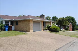 500 Morningside Dr, Lower Burrell, PA 15068 - Photo 2