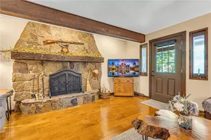 260 Todd Ln, Center Township, PA 15061 - Photo 2