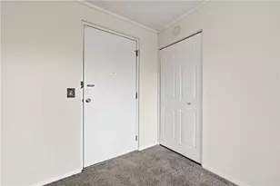 4106 Charlemagne Cir, Ross Twp, PA 15237 - Photo 4