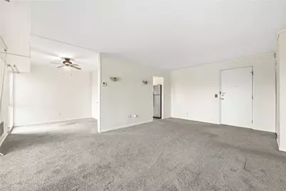 4106 Charlemagne Cir #4106, Ross Twp, PA 15237 - Photo 6