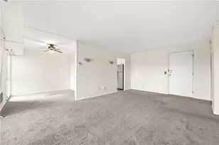 4106 Charlemagne Cir, Ross Twp, PA 15237 - Photo 6