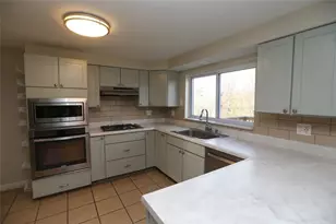 304 Millport Rd, West Mifflin, PA 15122 - Photo 8