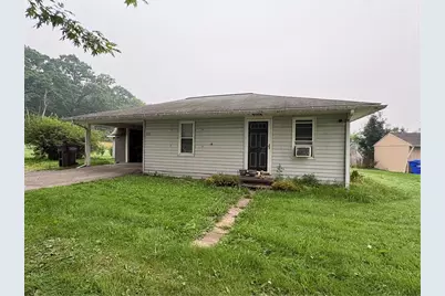 227 W Henry St, Harrisville Boro, PA 16038 - Photo 1