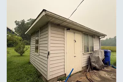 227 W Henry St, Harrisville Boro, PA 16038 - Photo 8