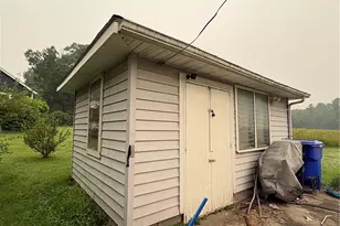 227 W Henry St, Harrisville Boro, PA 16038 - Photo 8