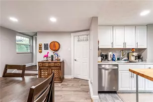 4052 Meadowbrook Blvd, Pittsburgh, PA 15227 - Photo 30