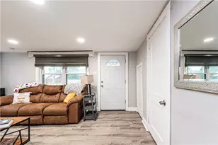 4052 Meadowbrook Blvd, Pittsburgh, PA 15227 - Photo 14