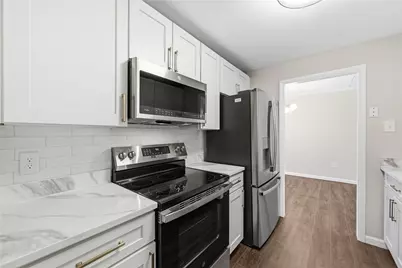 5600 Munhall Rd #309, Pittsburgh, PA 15217 - Photo 8