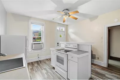 400 E 10th Ave, Munhall, PA 15120 - Photo 30
