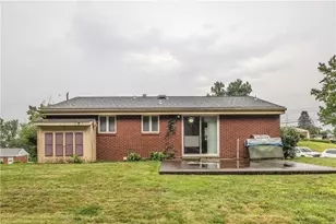 716 Limestone Dr, Pittsburgh, PA 15101 - Photo 6