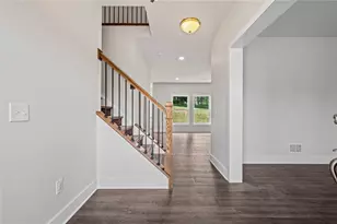 2418 Wheatland Cir, Murrysville, PA 15626 - Photo 2
