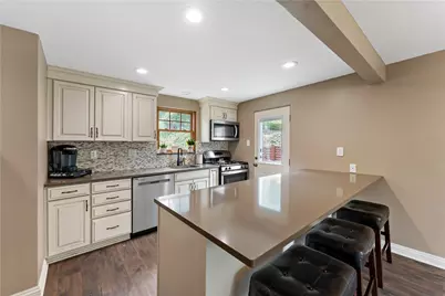 652 Fernhill Ave, Pittsburgh, PA 15226 - Photo 8