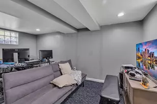 330 Greenlee St, Vanport, PA 15009 - Photo 24