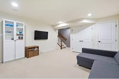 8034 Hinsdale Ln, South Fayette, PA 15057 - Photo 6