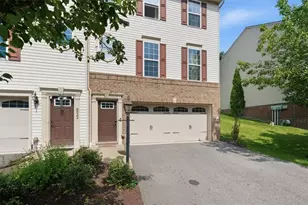 8034 Hinsdale Ln, South Fayette, PA 15057 - Photo 2