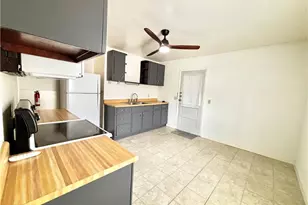 307 Mulberry Ln, Irwin, PA 15642 - Photo 2