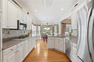 4227 Haut Brion Ct, Hampton, PA 15101 - Photo 6