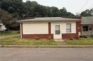 318 Penn Ave, Aliquippa, PA 15001 - Photo 1