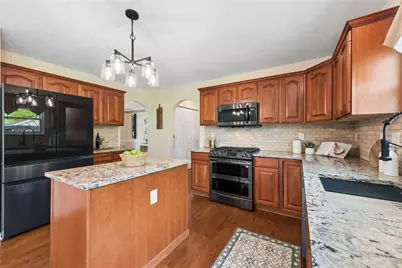 302 Davinci Ct, Rostraver, PA 15012 - Photo 8