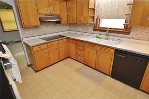 709 Brinkerton Rd, Mount Pleasant Township, PA 15601 - Photo 10