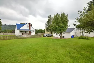 709 Brinkerton Rd, Mount Pleasant Township, PA 15601 - Photo 2