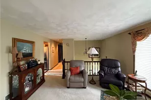 70 Green Meadow Ct, Pittsburgh, PA 15239 - Photo 4