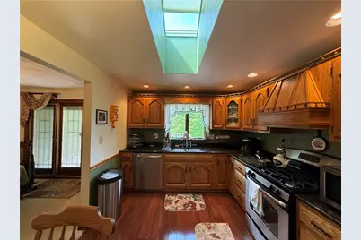 70 Green Meadow Ct, Pittsburgh, PA 15239 - Photo 8