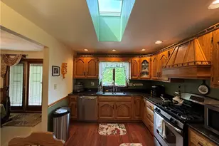 70 Green Meadow Ct, Pittsburgh, PA 15239 - Photo 8