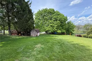 70 Green Meadow Ct, Pittsburgh, PA 15239 - Photo 32