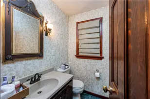 330 Elm Dr, Hempfield Township, PA 15601 - Photo 4