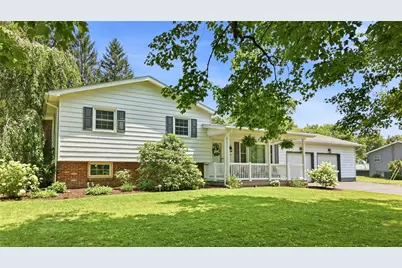 7 Redwood Dr, Hempfield Township, PA 16125 - Photo 2