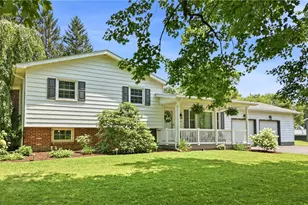 7 Redwood Dr, Hempfield Township, PA 16125 - Photo 2