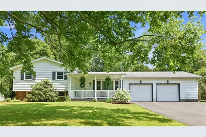7 Redwood Dr, Hempfield Township, PA 16125 - Photo 1