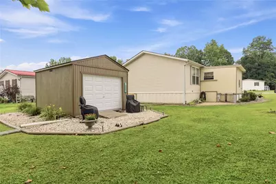 1134 Atlantis Dr, Rostraver, PA 15089 - Photo 12