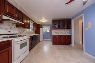 1535 Luray Dr, Pittsburgh, PA 15239 - Photo 14