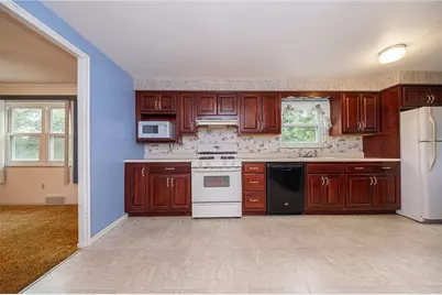 1535 Luray Dr, Pittsburgh, PA 15239 - Photo 10