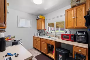 2605 Marion St, Aliquippa, PA 15001 - Photo 10