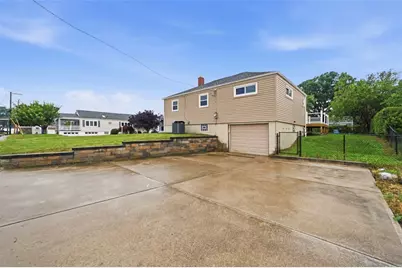 2114 Meadow Ln, Scott Township, PA 15220 - Photo 24