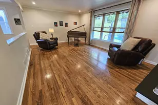 145 Brookdale Cir, Peters Township, PA 15317 - Photo 4