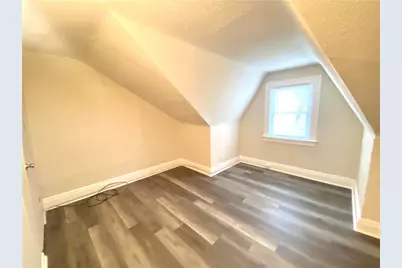 910 Smithton Ave, Pittsburgh, PA 15212 - Photo 10