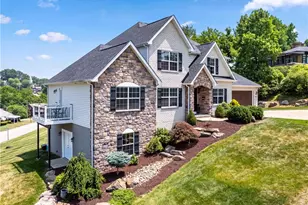 4511 Country Club Dr, Pittsburgh, PA 15236 - Photo 2