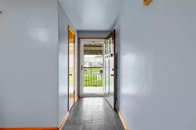 130 Lacock St, Canton Township, PA 15301 - Photo 4