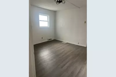 260 Cedar St, Pittsburgh, PA 15236 - Photo 2
