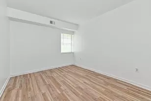 605 Calais Dr, Pittsburgh, PA 15237 - Photo 12