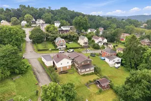 601 Highland Ave, Jeannette, PA 15644 - Photo 16