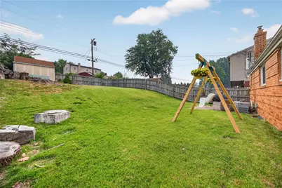 947 Kirsopp Ave, Pittsburgh, PA 15220 - Photo 34